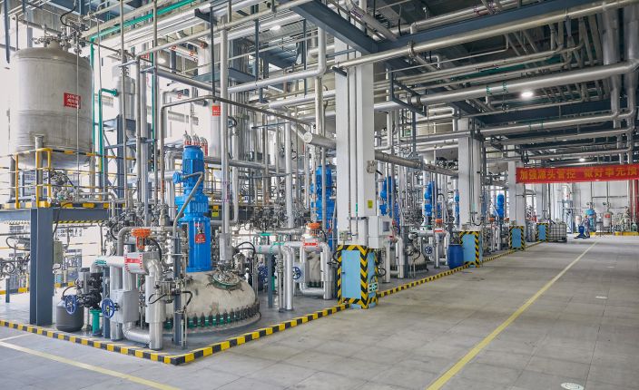 致力于把化學(xué)創(chuàng)新技術(shù)帶入每個(gè)人、每個(gè)家庭、每個(gè)組織，構(gòu)筑綠色品質(zhì)生活