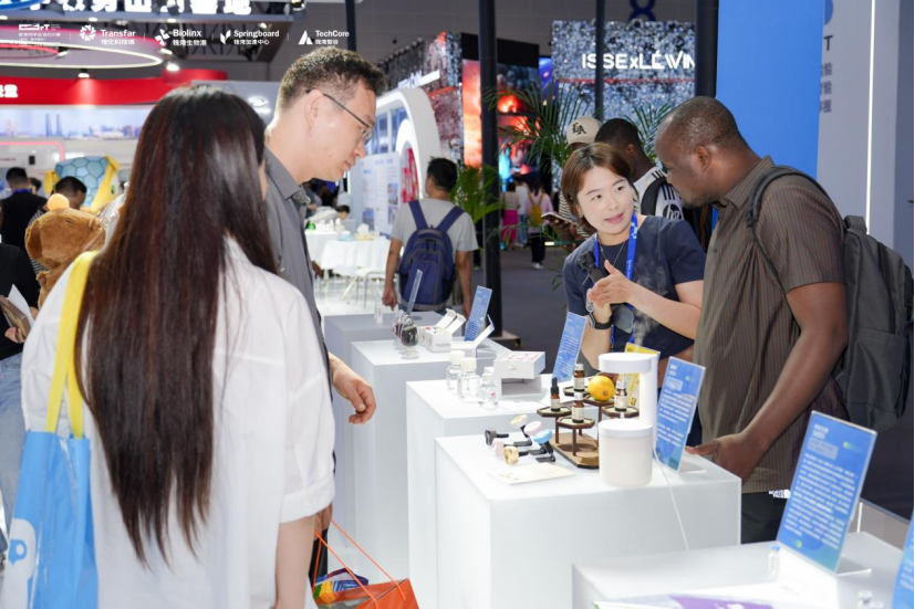 1759973137938654CcYp.png 640 (1).png